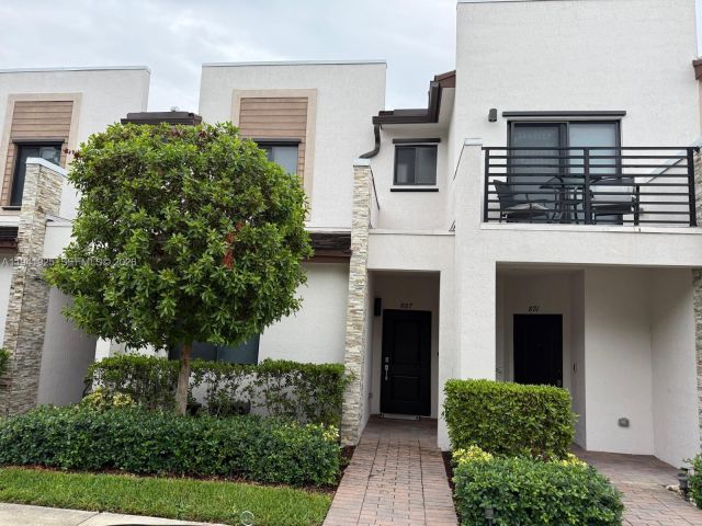 3-bedroom home for rent in Miami - 887 NE 211th St - MondialRealty