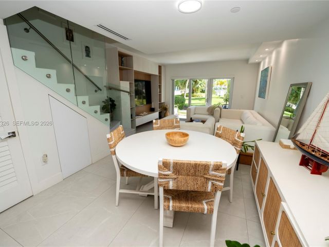 Home for rent at 881 Ocean Dr TH15 - photo 7119493