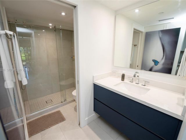 Home for rent at 881 Ocean Dr TH15 - photo 7119500