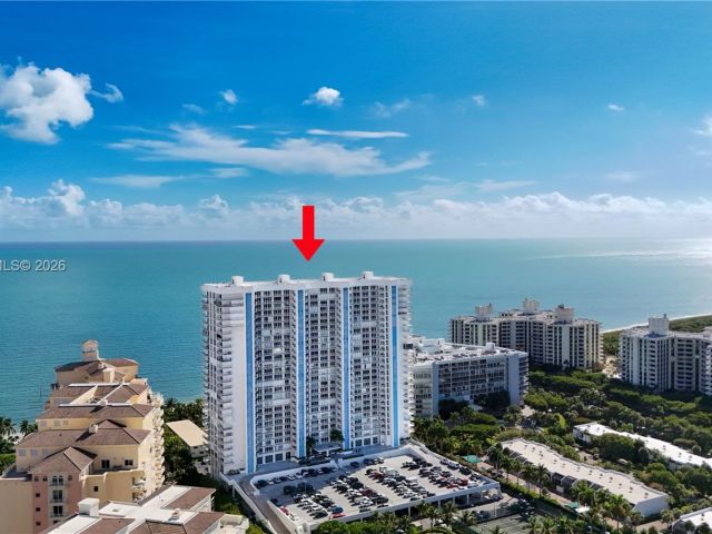 Home for rent at 881 Ocean Dr TH15 - photo 7119511