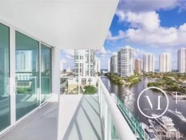 3-bedroom condo for sale in Sunny Isles Beach - 400 Sunny Isles Boulevard 1022 - MondialRealty