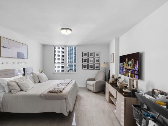 Apartment for rent  Unit #1606 - photo 7287408