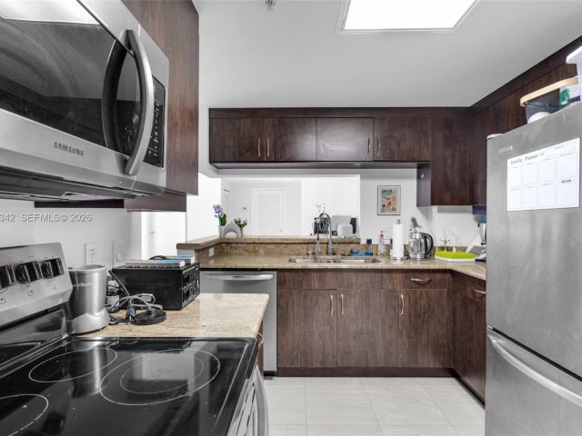 Apartment for rent  Unit #1606 - photo 7287411