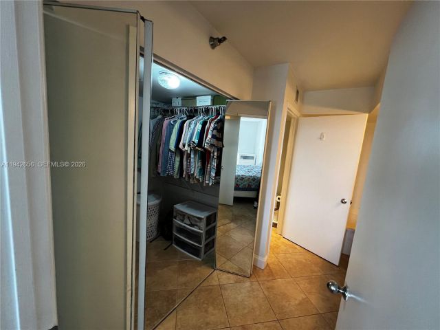 2-bedroom condo for rent in Aventura - 3400 NE 192nd St 2102 - MondialRealty