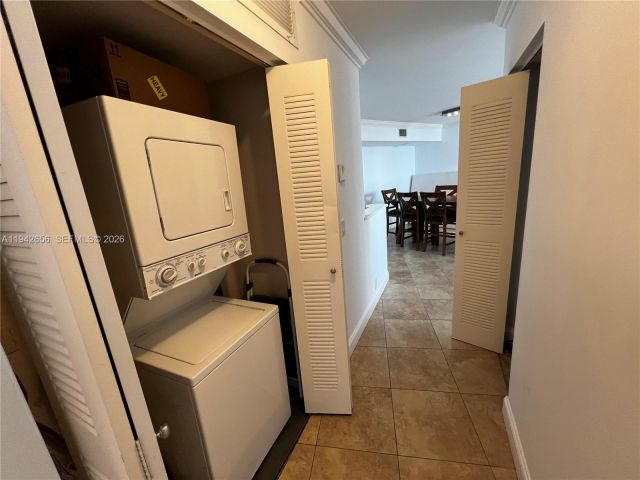 2-bedroom condo for rent in Aventura - 3400 NE 192nd St 2102 - MondialRealty
