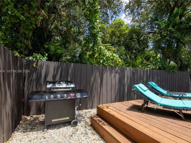 Home for rent at 14325 NE 8th Ave - photo 7119283