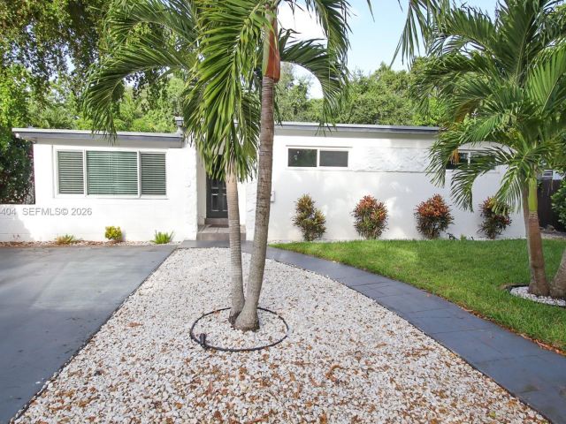 Home for rent at 14325 NE 8th Ave - photo 7119286