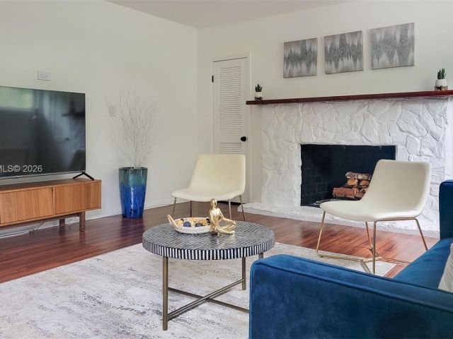 Home for rent at 14325 NE 8th Ave - photo 7119291