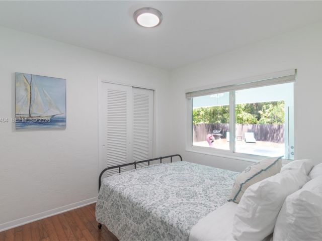 Home for rent at 14325 NE 8th Ave - photo 7119297