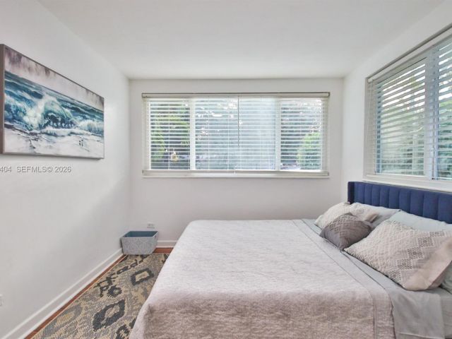 Home for rent at 14325 NE 8th Ave - photo 7119304