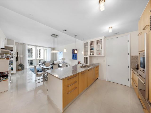 Apartment for sale  Unit #1502 - photo 7530574