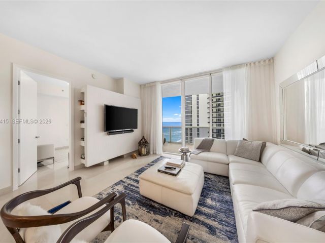 Apartment for sale  Unit #1502 - photo 7530579