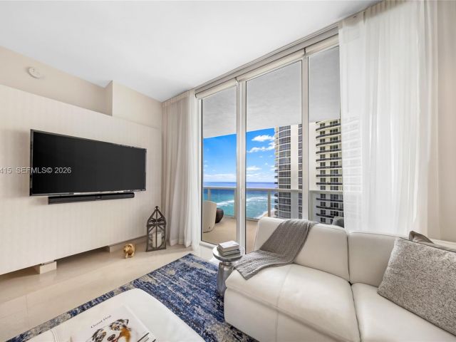 Apartment for sale  Unit #1502 - photo 7530581