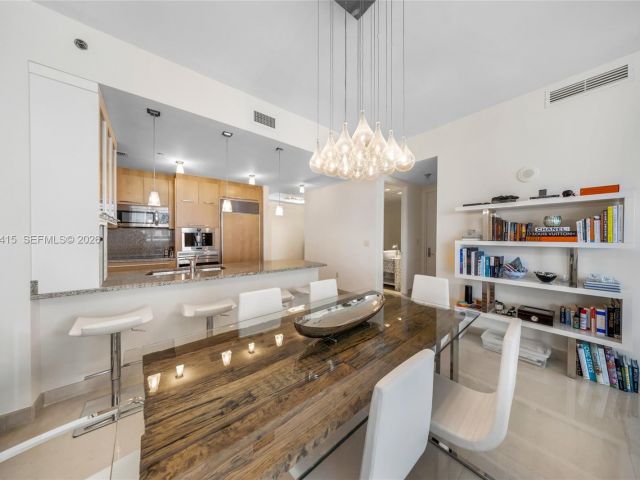 Apartment for sale  Unit #1502 - photo 7530582