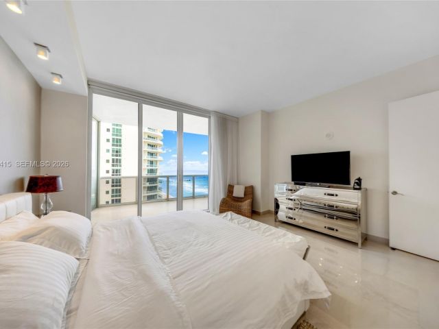 Apartment for sale  Unit #1502 - photo 7530591