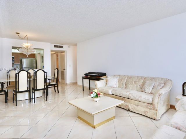 Apartment for sale  Unit #806 - photo 7444280