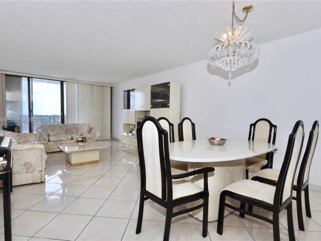 Apartment for sale  Unit #806 - photo 7444283