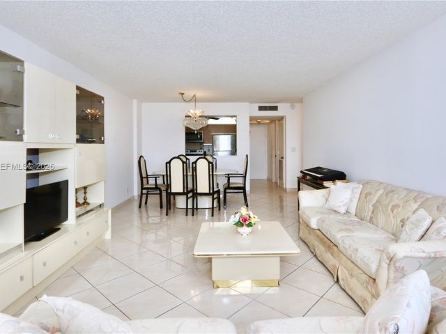 Apartment for sale  Unit #806 - photo 7444285