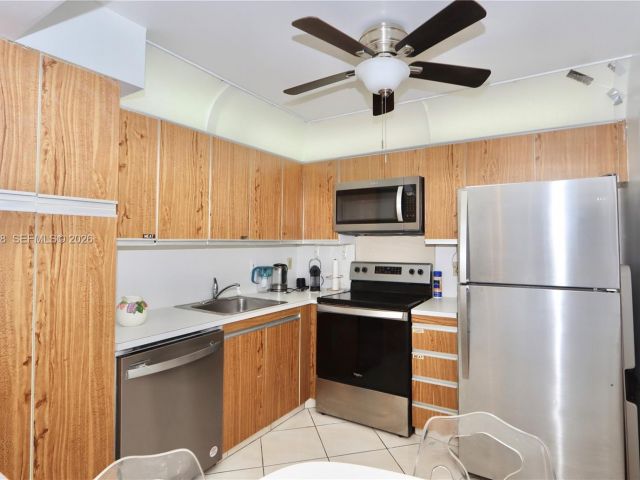 Apartment for sale  Unit #806 - photo 7444290