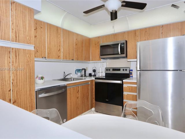 Apartment for sale  Unit #806 - photo 7444293