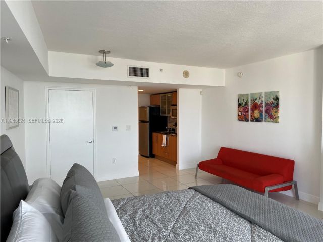 Apartment for rent  Unit #5408 - photo 7427723