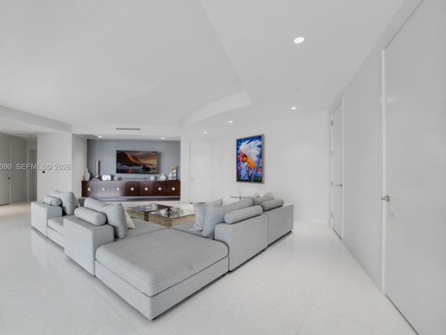 Apartment for rent  Unit #5201 - photo 7126898