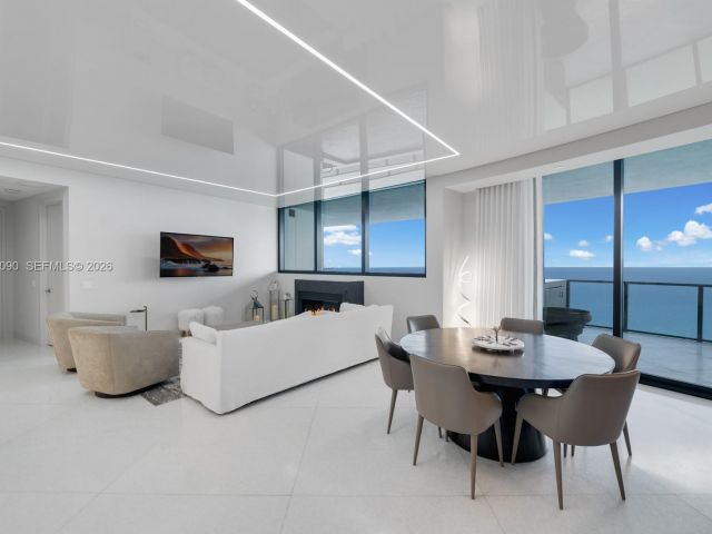 Apartment for rent  Unit #5201 - photo 7126901