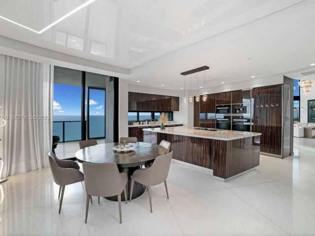 Apartment for rent  Unit #5201 - photo 7126903