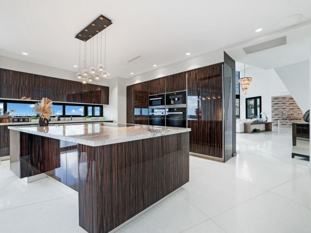 Apartment for rent  Unit #5201 - photo 7126905