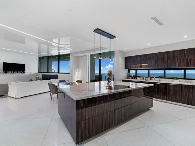 Apartment for rent  Unit #5201 - photo 7126907