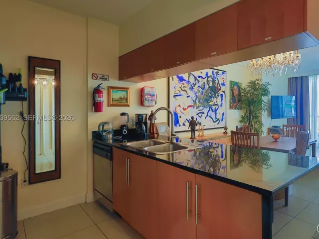 1-bedroom condo for rent in Miami - 1750 N Bayshore Dr 1711 - MondialRealty