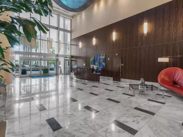 2-bedroom condo for sale in Miami - 185 SW 7th St 2702 - MondialRealty