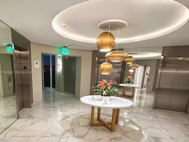 2-bedroom condo for rent in Bal Harbour - 10275 Collins Ave 1520 - MondialRealty