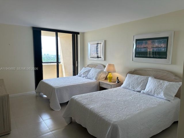 Apartment for rent  Unit #1710 - photo 7127605