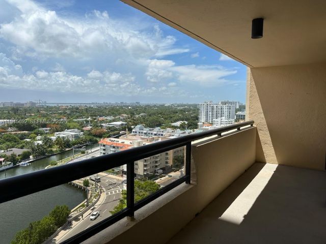 Apartment for rent  Unit #1710 - photo 7127611