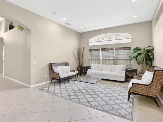 4-bedroom home for sale in Delray Beach - 6959 Imperial Beach Circle - MondialRealty