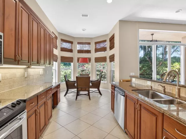 4-bedroom home for sale in Delray Beach - 6959 Imperial Beach Circle - MondialRealty