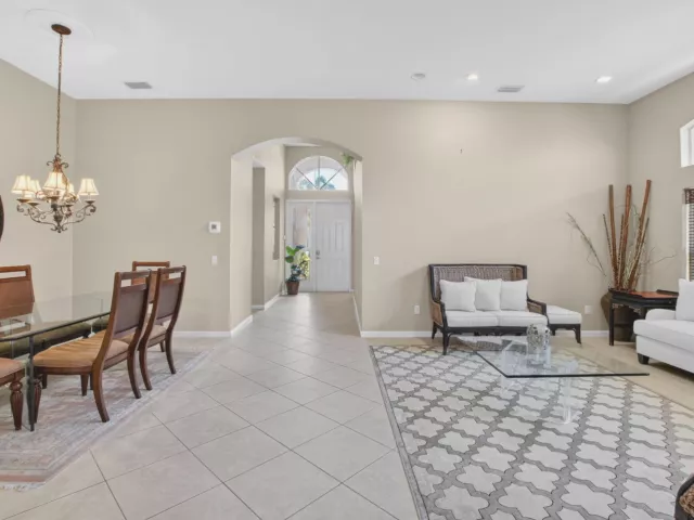 4-bedroom home for sale in Delray Beach - 6959 Imperial Beach Circle - MondialRealty
