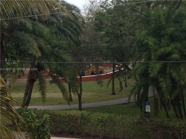 Home for rent at 474 Fernwood Rd 474 - photo 7120986