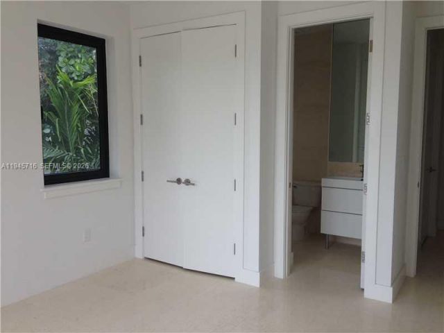 Home for rent at 474 Fernwood Rd 474 - photo 7120993