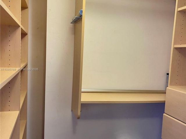 Apartment for rent  Unit #723 - photo 7438596