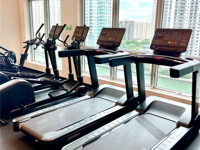 Apartment for sale  Unit #T-1803 - photo 7433813