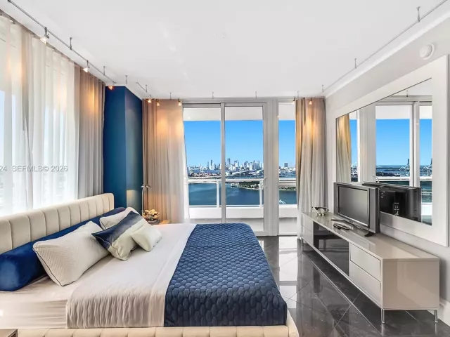 2-bedroom condo for sale in Miami Beach - 540 West Ave 2311 - MondialRealty
