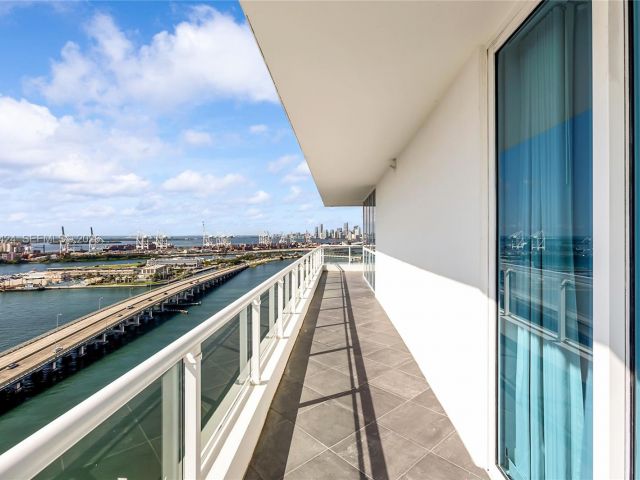 Apartment for sale  Unit #2311 - photo 7127888