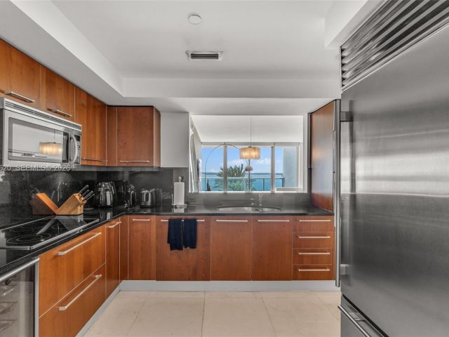 Apartment for sale  Unit #1007 - photo 7121747