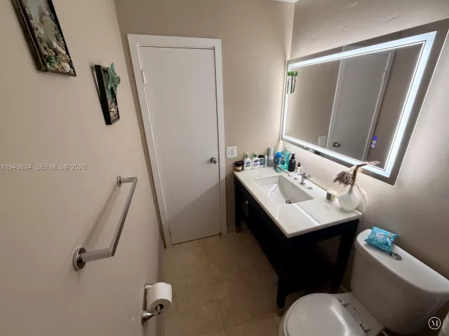 3-bedroom home for sale in Pembroke Pines - 9601 NW 16th St - MondialRealty