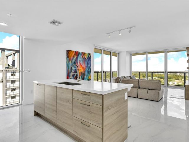 Apartment for rent  Unit #2301 - photo 7131035