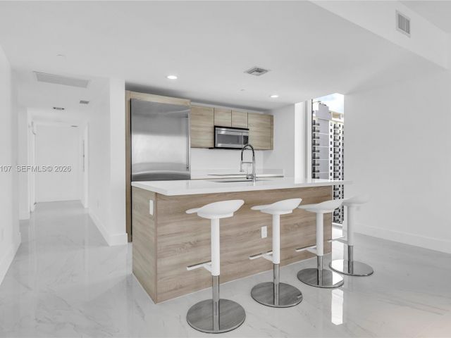 Apartment for rent  Unit #2301 - photo 7131043