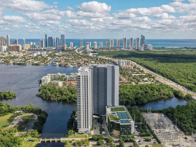 Apartment for rent  Unit #2301 - photo 7131047