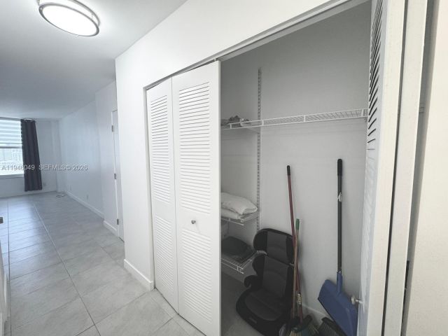 Apartment for sale  Unit #1710 - photo 7128238